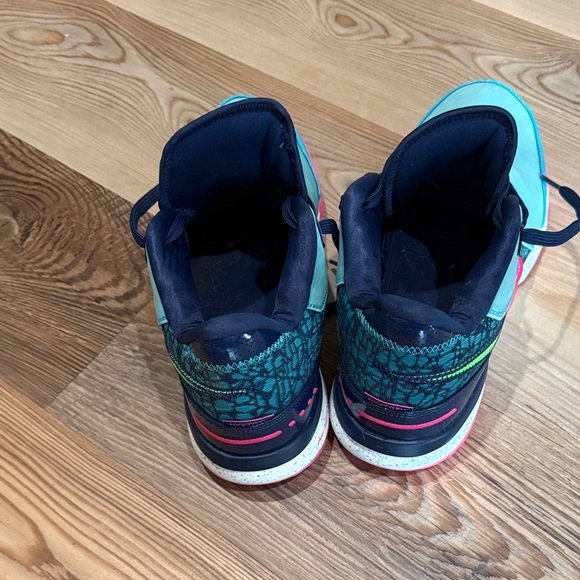 Men’s Nike ZOOM LeBron NXXT Gen Amped - South Beach Colorway basketball shoes - Picture 7 of 9